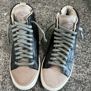 P448 Zip Up Tennis Shoes (Size 40)